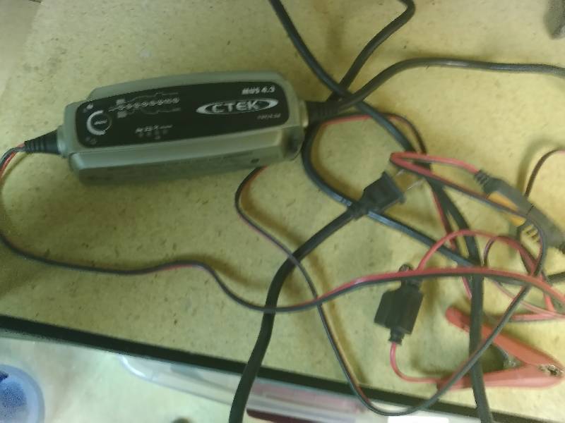 Ctek MUS 4.3A 12v Battery Charger