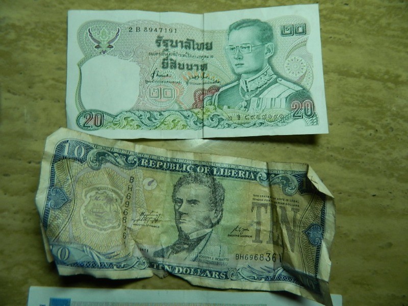 Assorted Foreign Bills