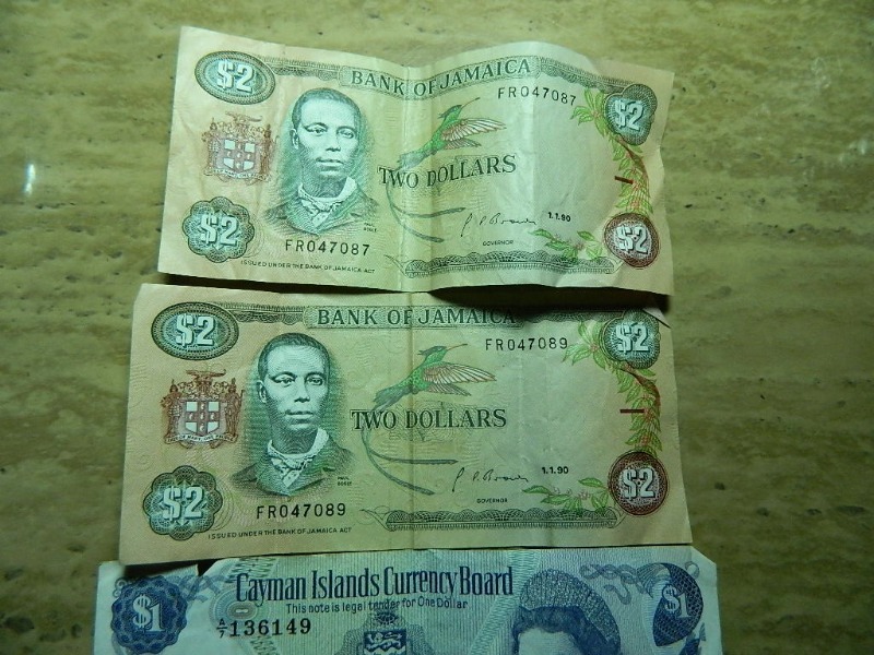 Assorted Foreign Bills