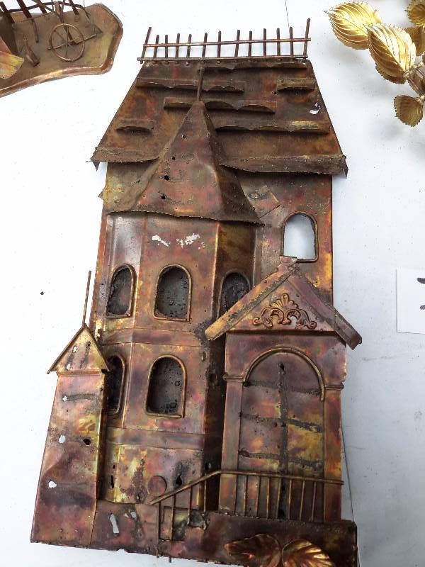 lot 78 image: Misc. Copper,Brass, Bronze and Tin Dcor items as pictured