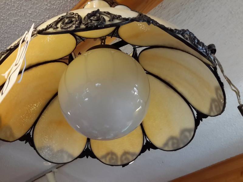 lot 95 image: Pounded Tin hanging light fixture With Stained glass.. Very good shape