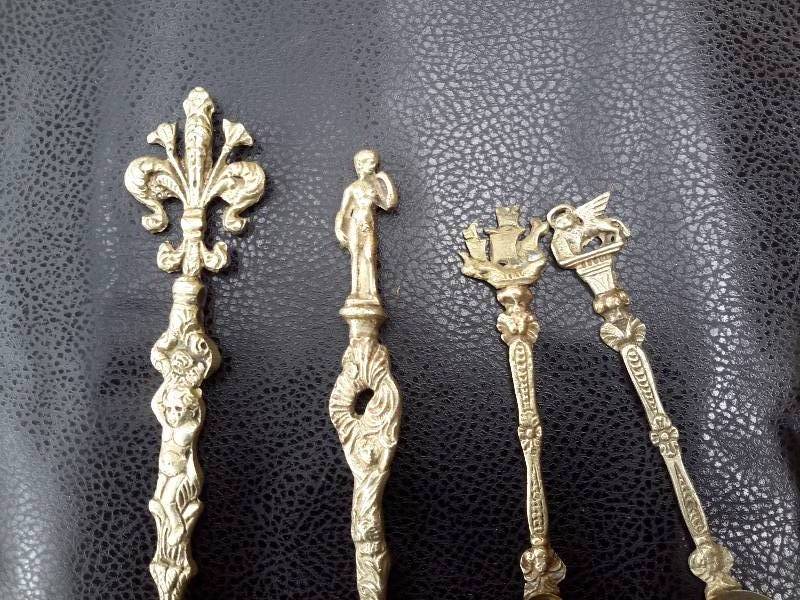 lot 66 image: Italian Design Serving utensils