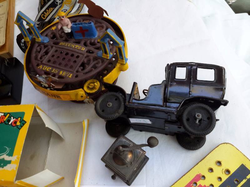 lot 25 image: Vintage Toys and items as pictured..
