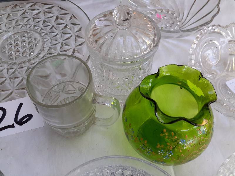 lot 26 image: Cut Glass serving bowls as pictured