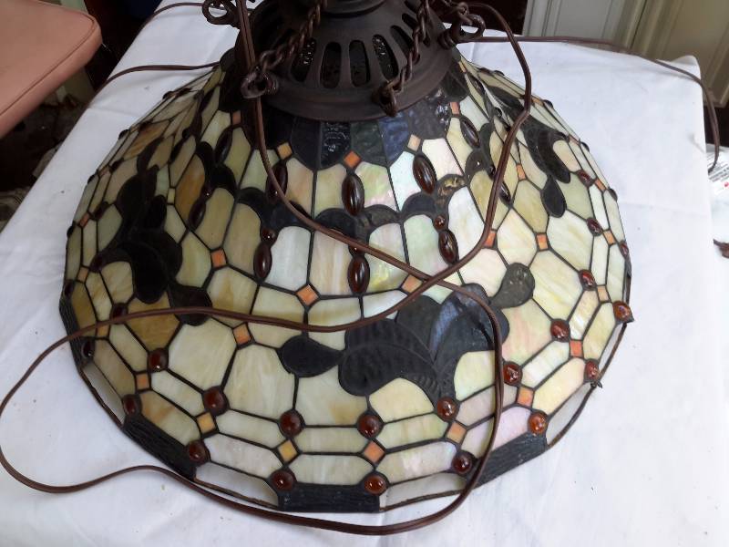 lot 9 image: Tiffany Style hanging lamp.. Has the bottom row of crystals removed.. 38 in h