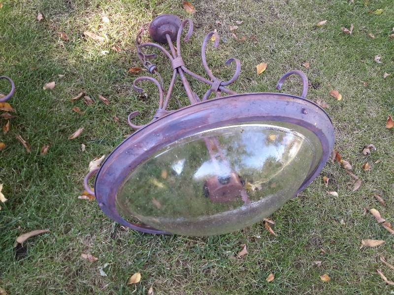 lot 6 image: 2 Metal and Glass light fixtures.. Hanging