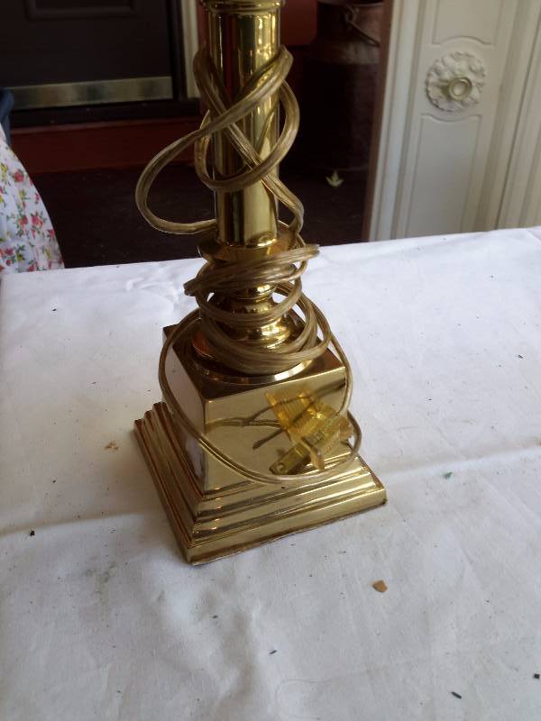 lot 39 image: 2 matching, BRASS, Table lamps.. 28 in h x 16 in diameter shade