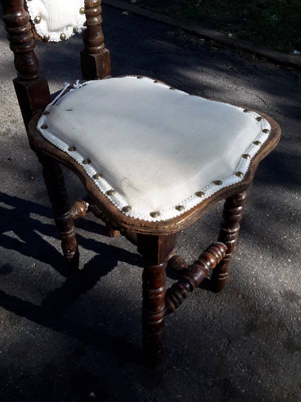 lot 45 image: Hall Chair.. Oak and upholstery.. 13 12 in w x 45in h