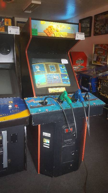 lot 3 image: Egg Venture Arcade Game