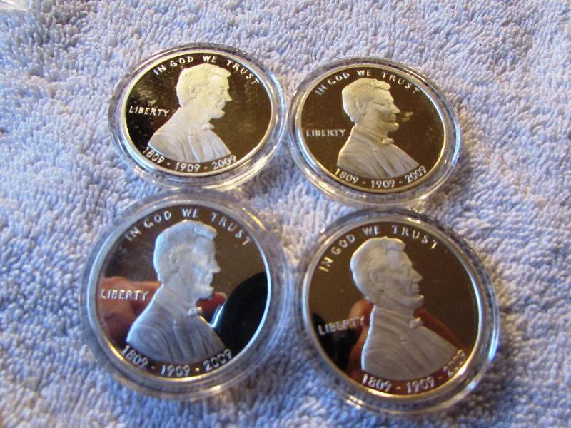 SET OF 4 COMMERATIVE LINCOLN HEAD  OBAMA PRESIDENT COINS