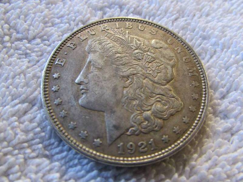 1921 MORGAN SILVER DOLLAR