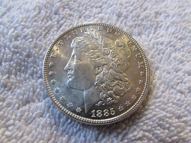 1885 MORGAN SILVER DOLLAR