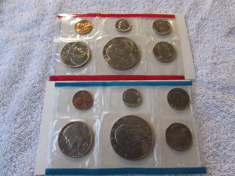 1977 US MINT UNCIRCULATED COIN SET, 12 COINS, P & D MINTS