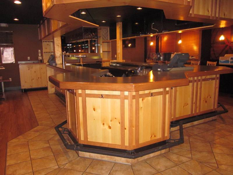 lot 1 image: Bar & Bar Top