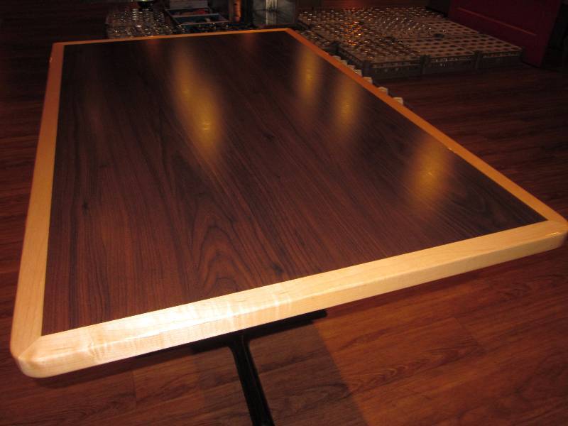 lot 135 image: Booth Table
