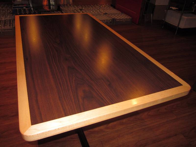 lot 137 image: Booth Table
