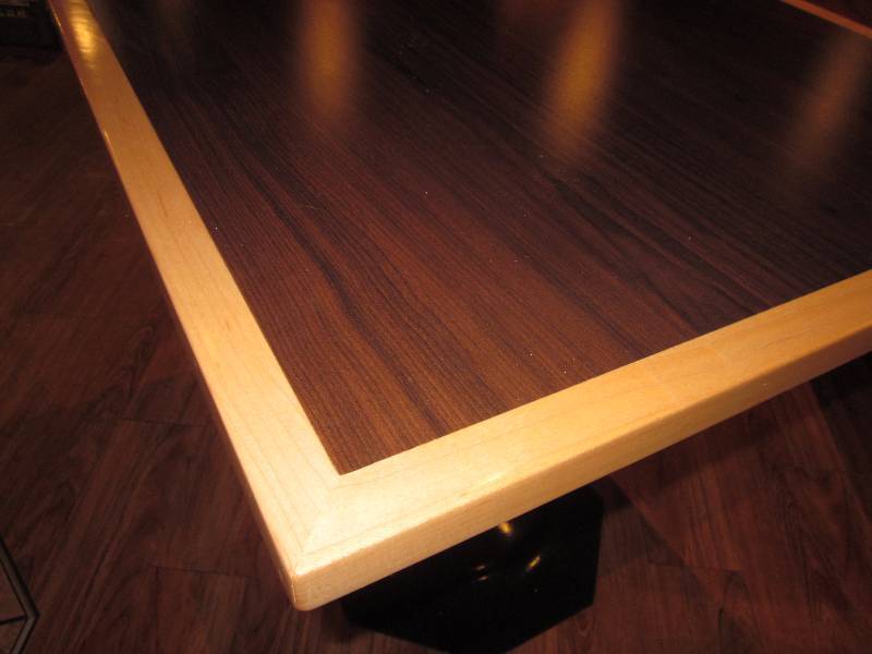 lot 140 image: Table