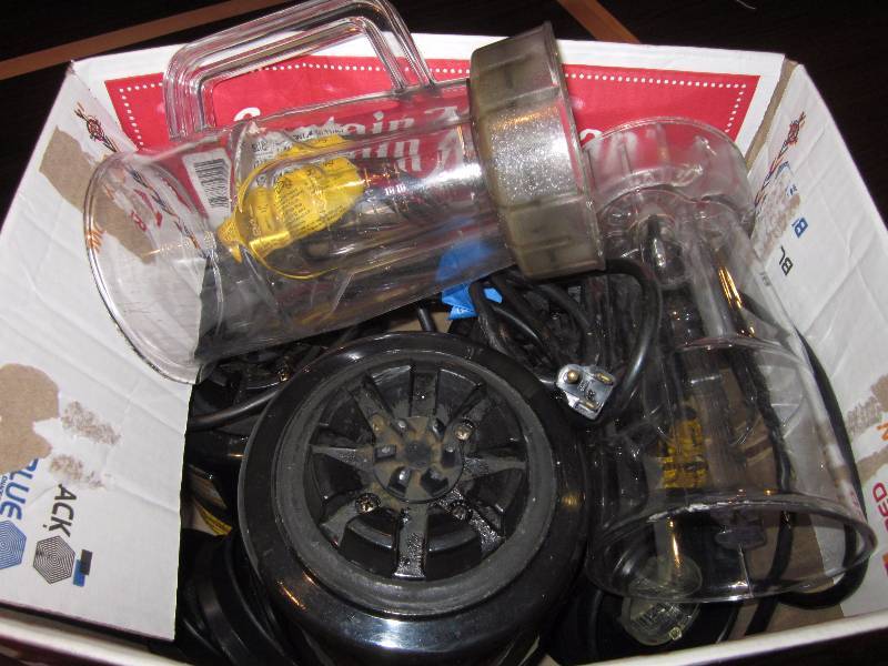 lot 141 image: 3 Blenders