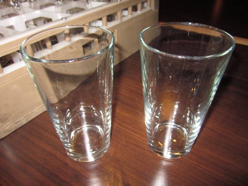 lot 146 image: Pint Beer Glasses