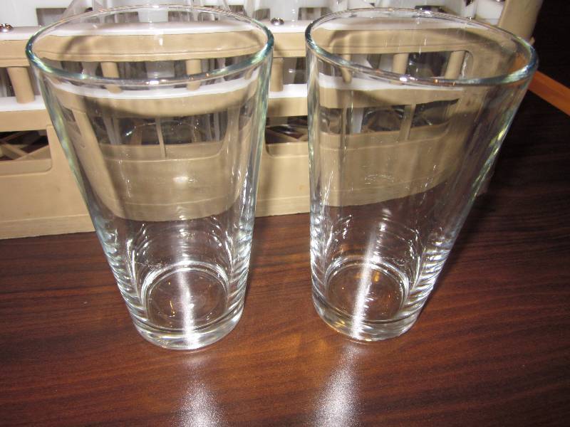 lot 148 image: Pint Beer Glasses