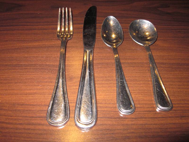 lot 162 image: Silverware & Silverware Dishwasher Holders