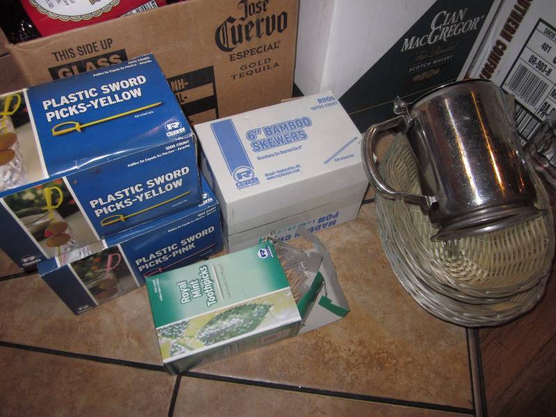lot 168 image: Misc Bar Items