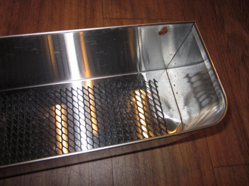 lot 180 image: Liquor Rail