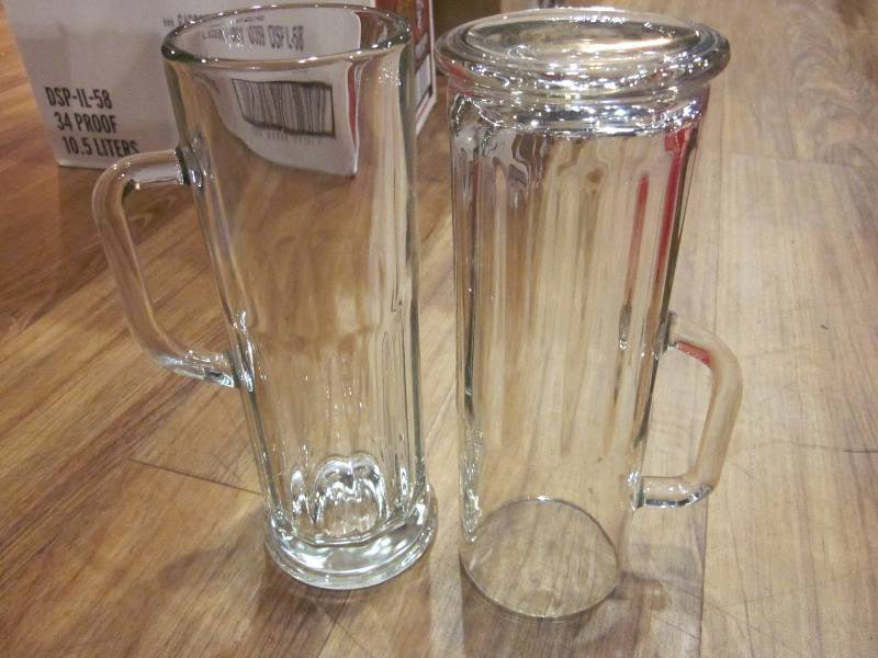 lot 185 image: 22 oz. Beer Mugs