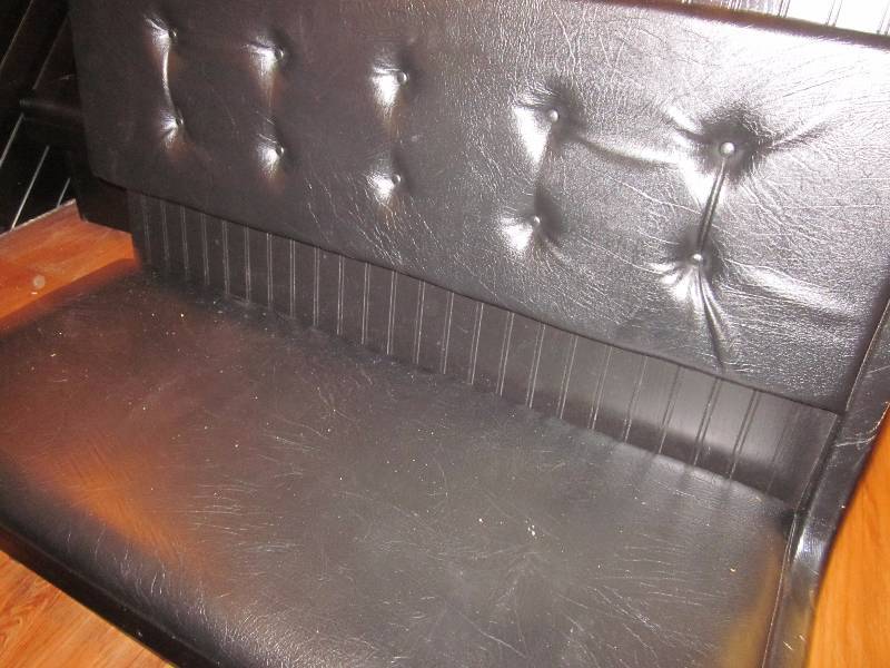 lot 198 image: Set of 2 End Booth Benches