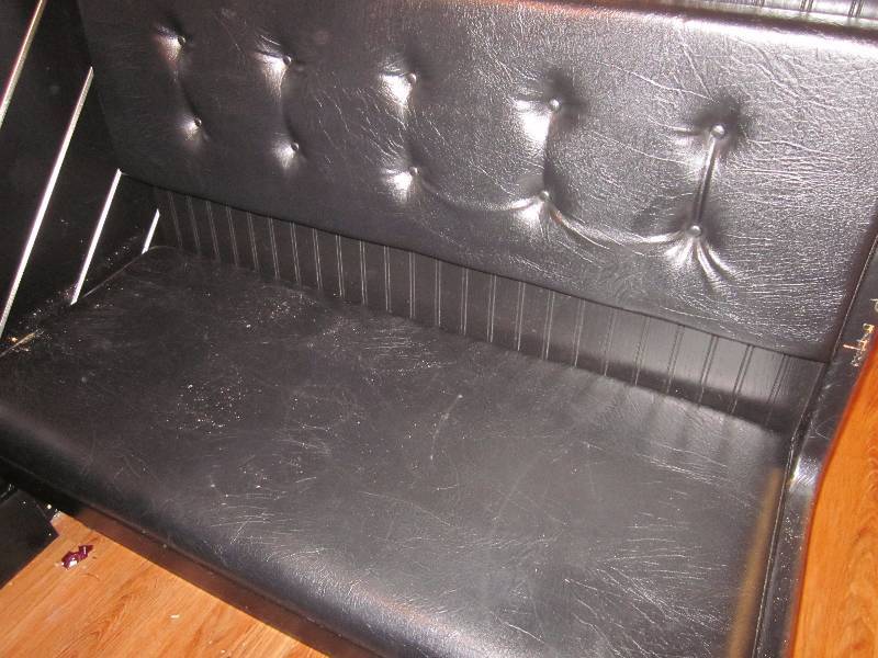 lot 199 image: One 2-Sided Booth Bench
