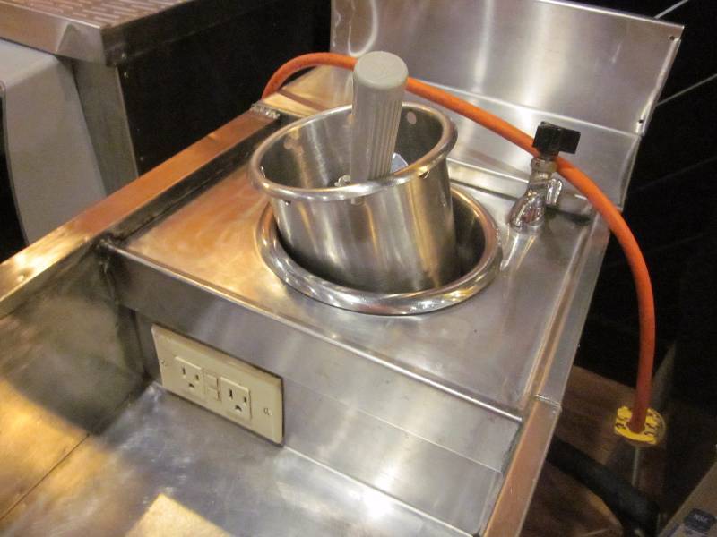 lot 83 image: Ice Cream Scoop Sink