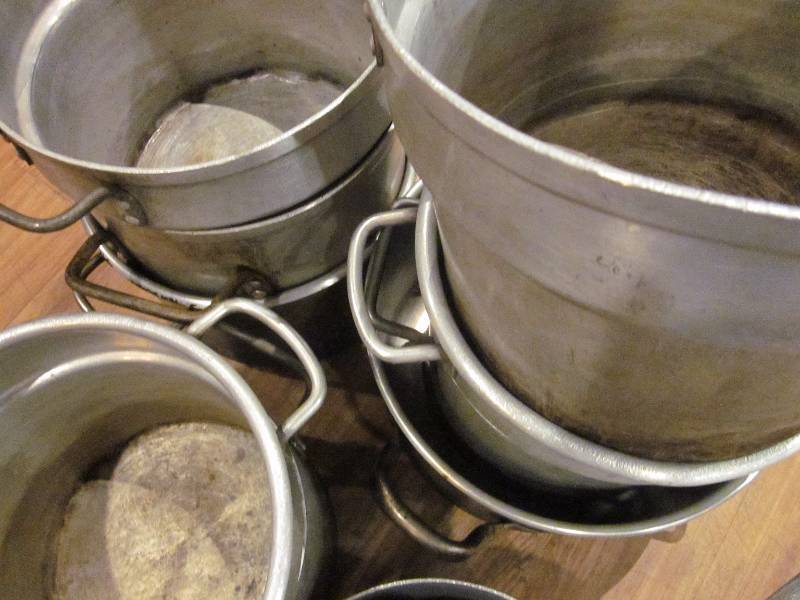 lot 222 image: Cooking Pots