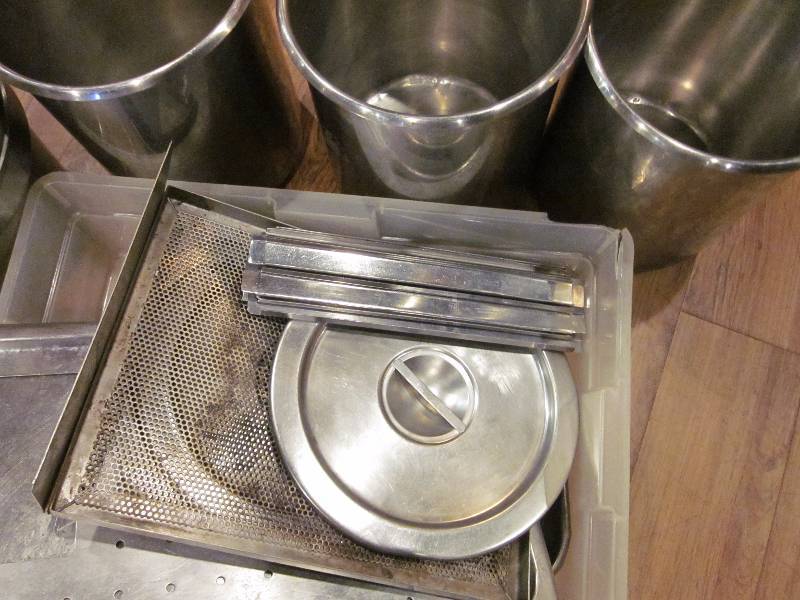 lot 223 image: Steam Table Pots & Parts