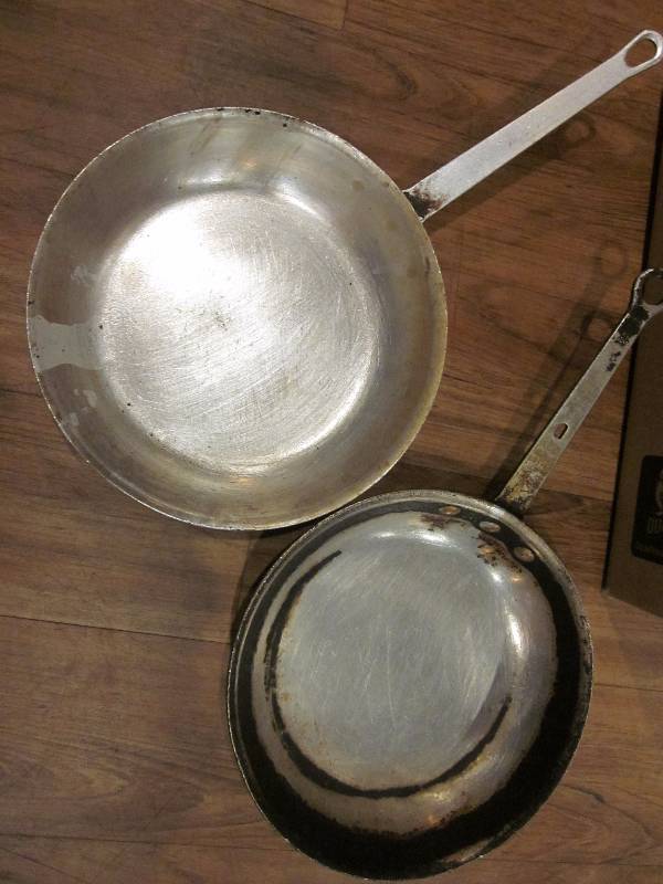 lot 224 image: Frying Pans