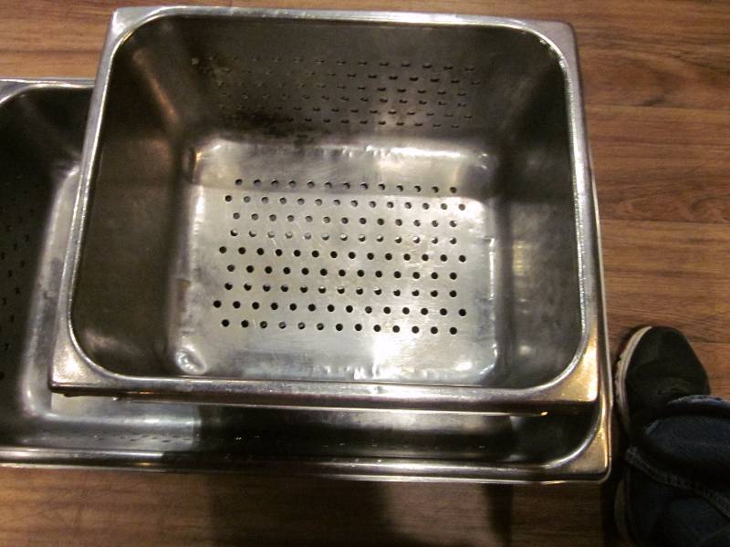 lot 229 image: Perforated Hot Food Pans