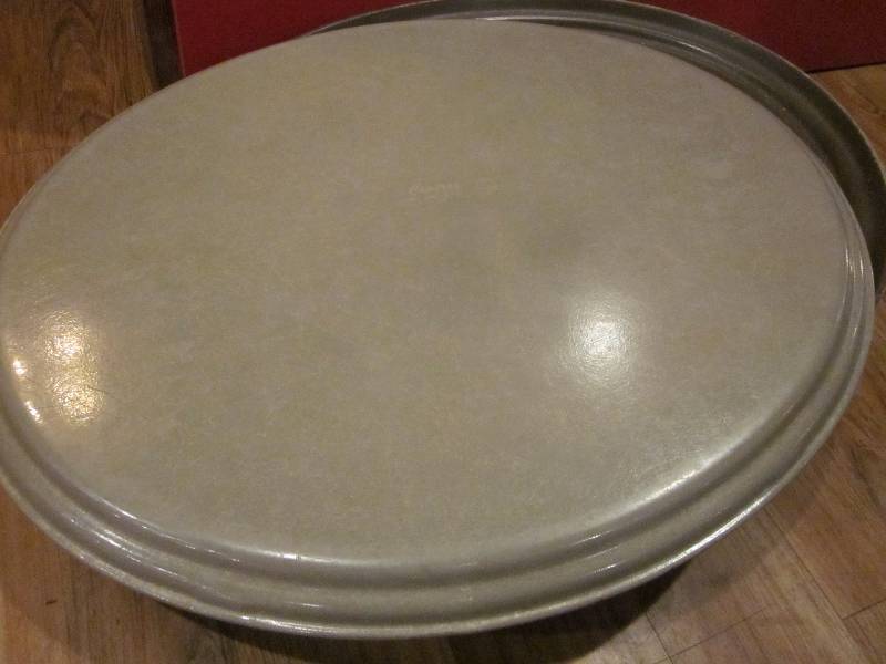 lot 233 image: Large Serving Trays