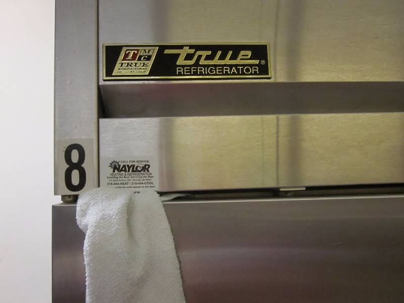 lot 21 image: Refrigerator