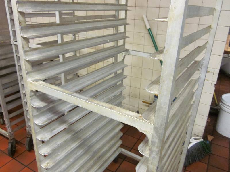lot 22 image: Bakery Rack on Rollers