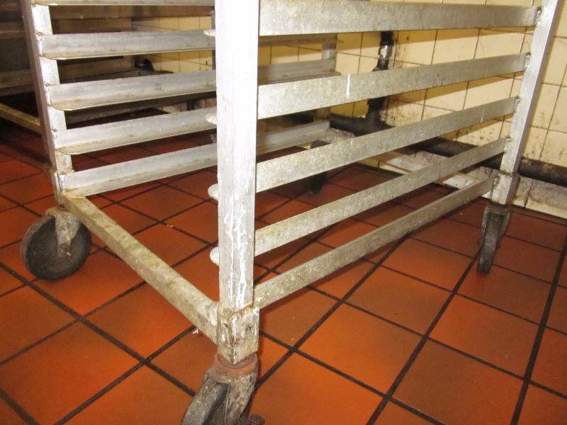 lot 24 image: Half Size Bakery Rack on Rollers