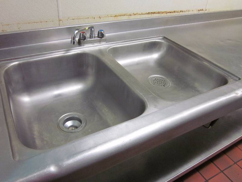 lot 39 image: Prep Sink