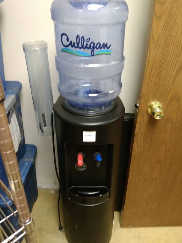 Culligan Hot & Cold Water Cooler/Dispenser Store Closeout Auction KBID