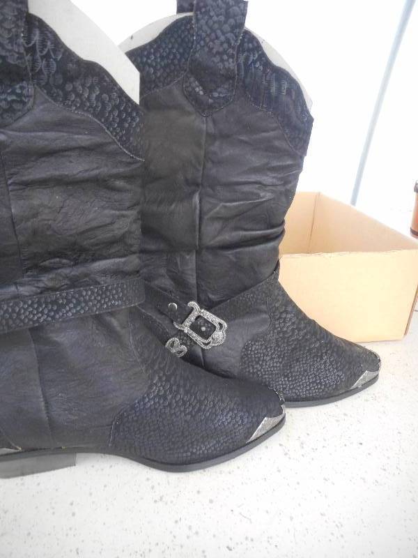 LEATHER SILVER TOED BOOTS