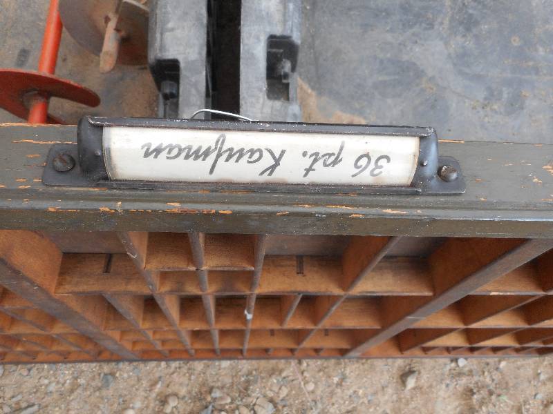 VINTAGE WOODEN DISPLAY DRAWER