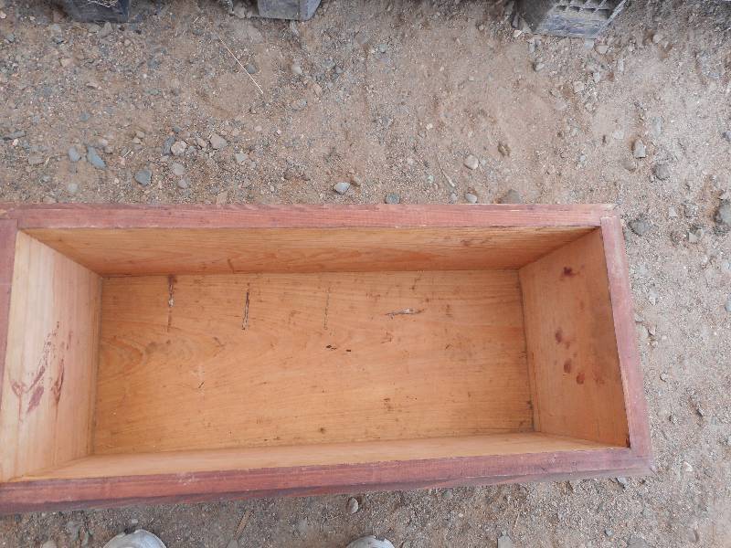 VINTAGE WOODEN BOX