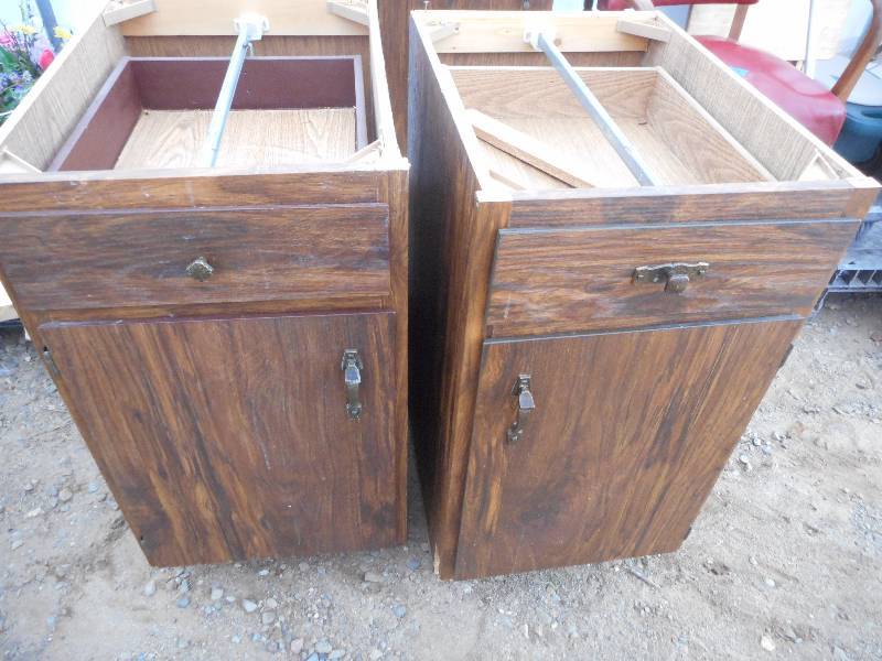 4 ONE DRAWER ONE DOOR CABNETS