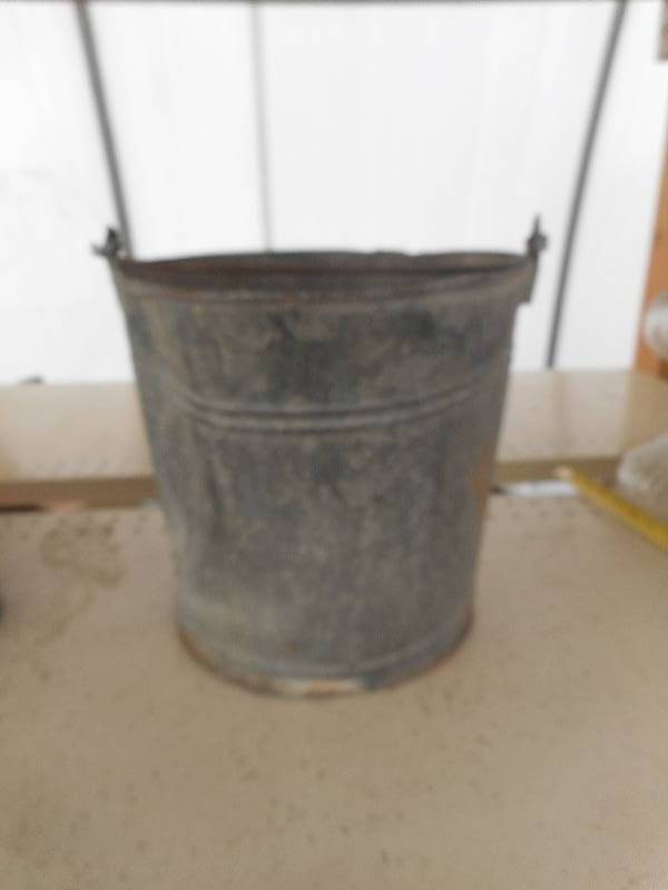 VINTAGE METAL PAIL