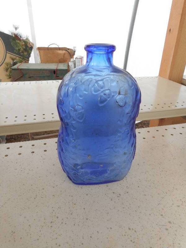 TEXTURED COBALT BLUE BOTTLE
