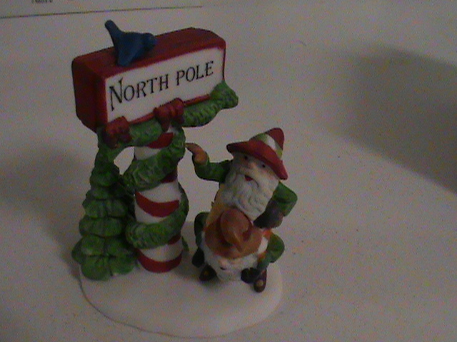 Dept. 56 - Trimming the North Pole