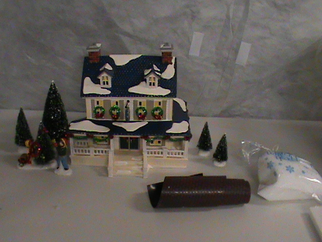 Dept. 56 - Snowy Pines Inn