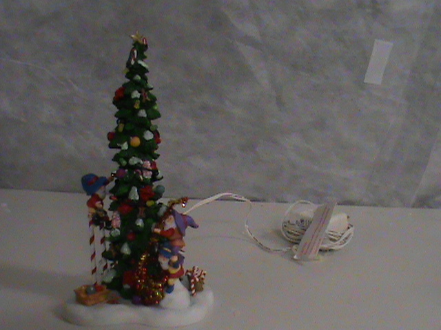 Dept. 56 - Kringle Street Town Tree
